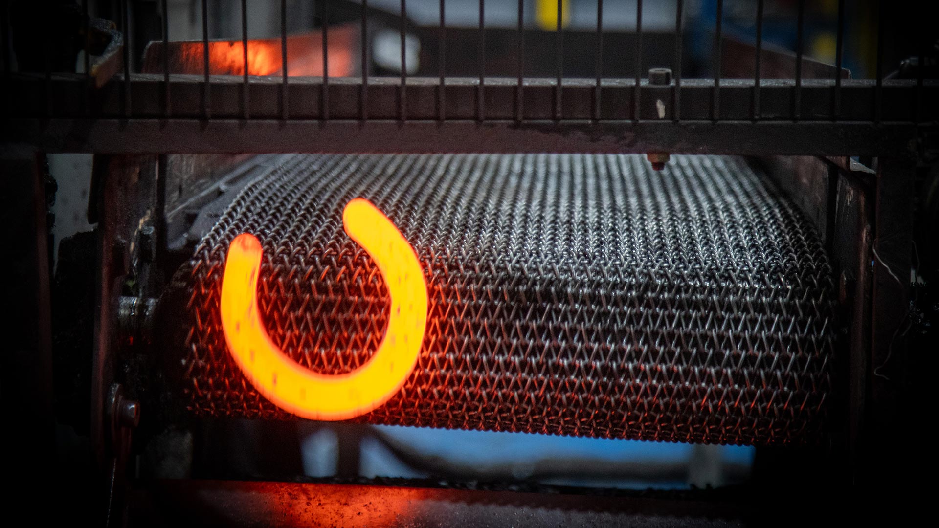 foto produção Mustad