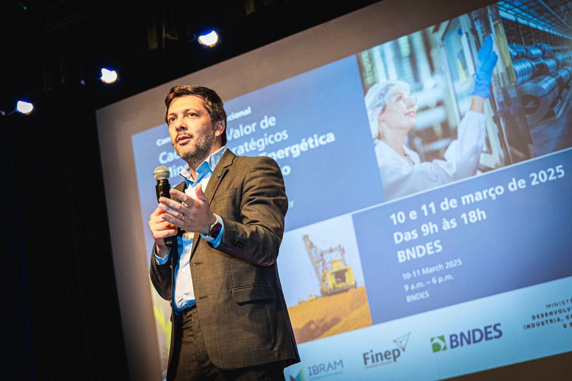 Pieroni fala sobre recursos do BNDESão