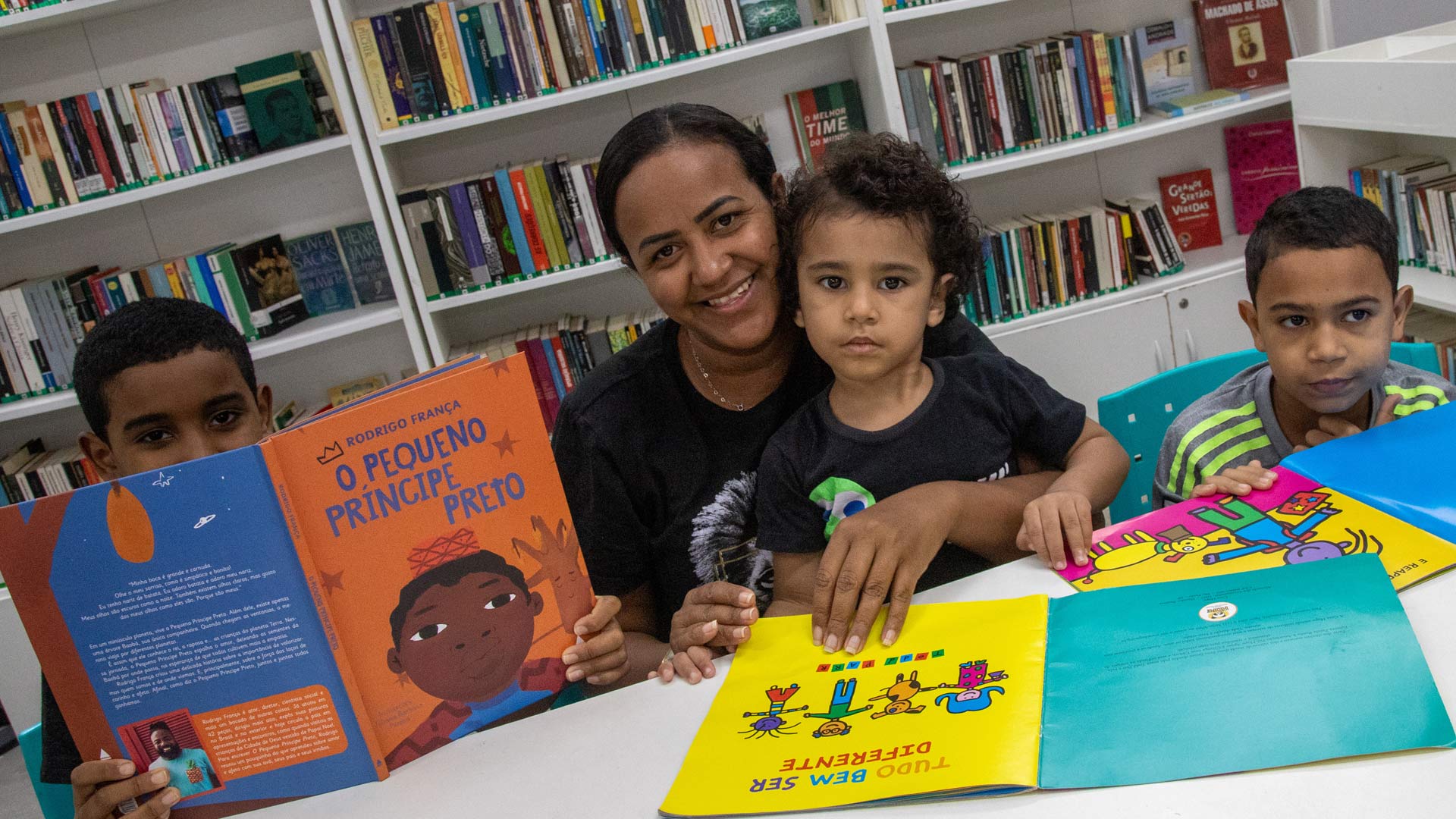 Mãe e 3 filhos na IC